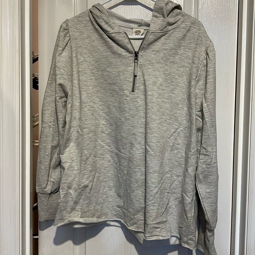 Good Hart hooded shirt